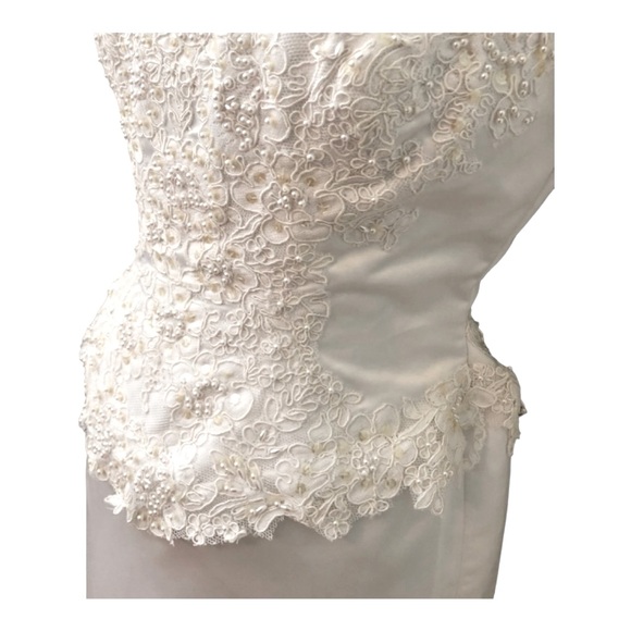 NEW ALFRED ANGELO SZ 6 WHITE SATIN LACE WEDDING GOWN WITH TRAIN - Picture 9 of 12